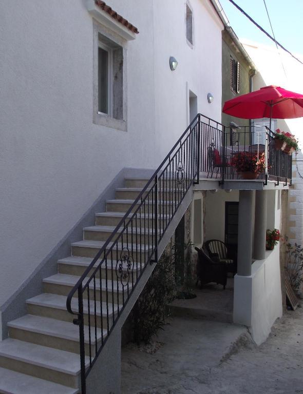 Apartments Dobrinj מראה חיצוני תמונה